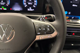 valkoinen Volkswagen Tiguan 2025 kuva 16.