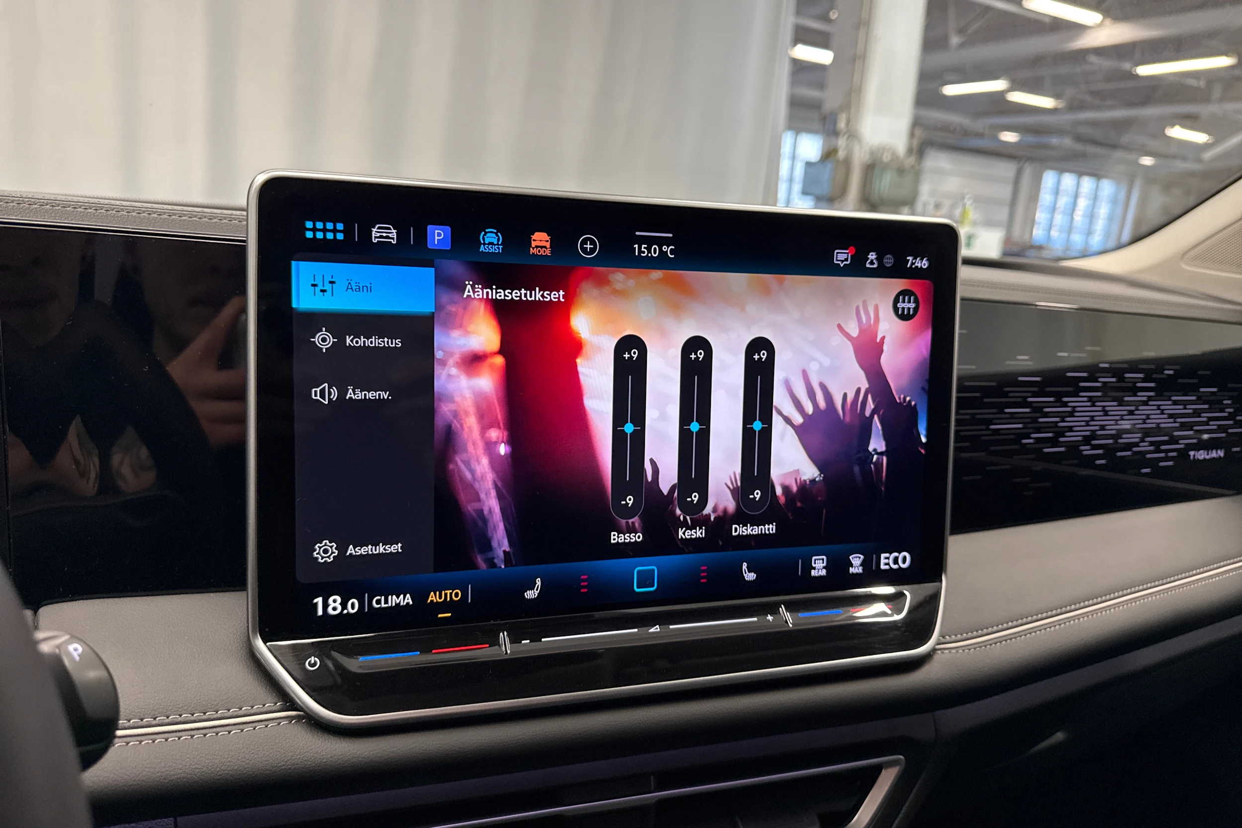 valkoinen Volkswagen Tiguan 2025 kuva 26.
