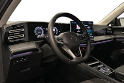 harmaa Volkswagen Tiguan 2025 kuva 8.