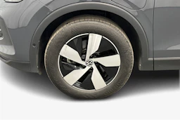 harmaa Volkswagen Tiguan 2025 kuva 12.