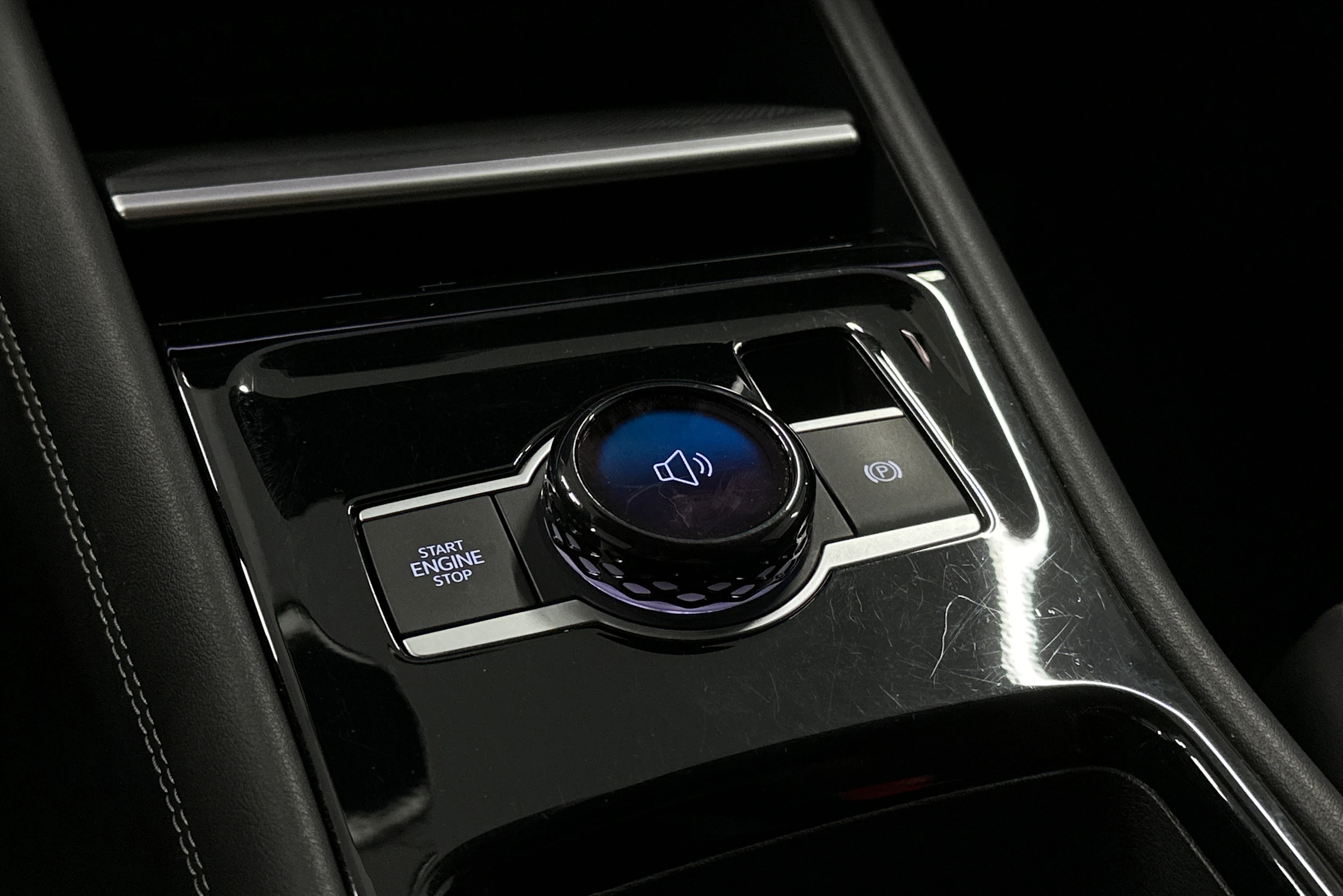 harmaa Volkswagen Tiguan 2025 kuva 23.