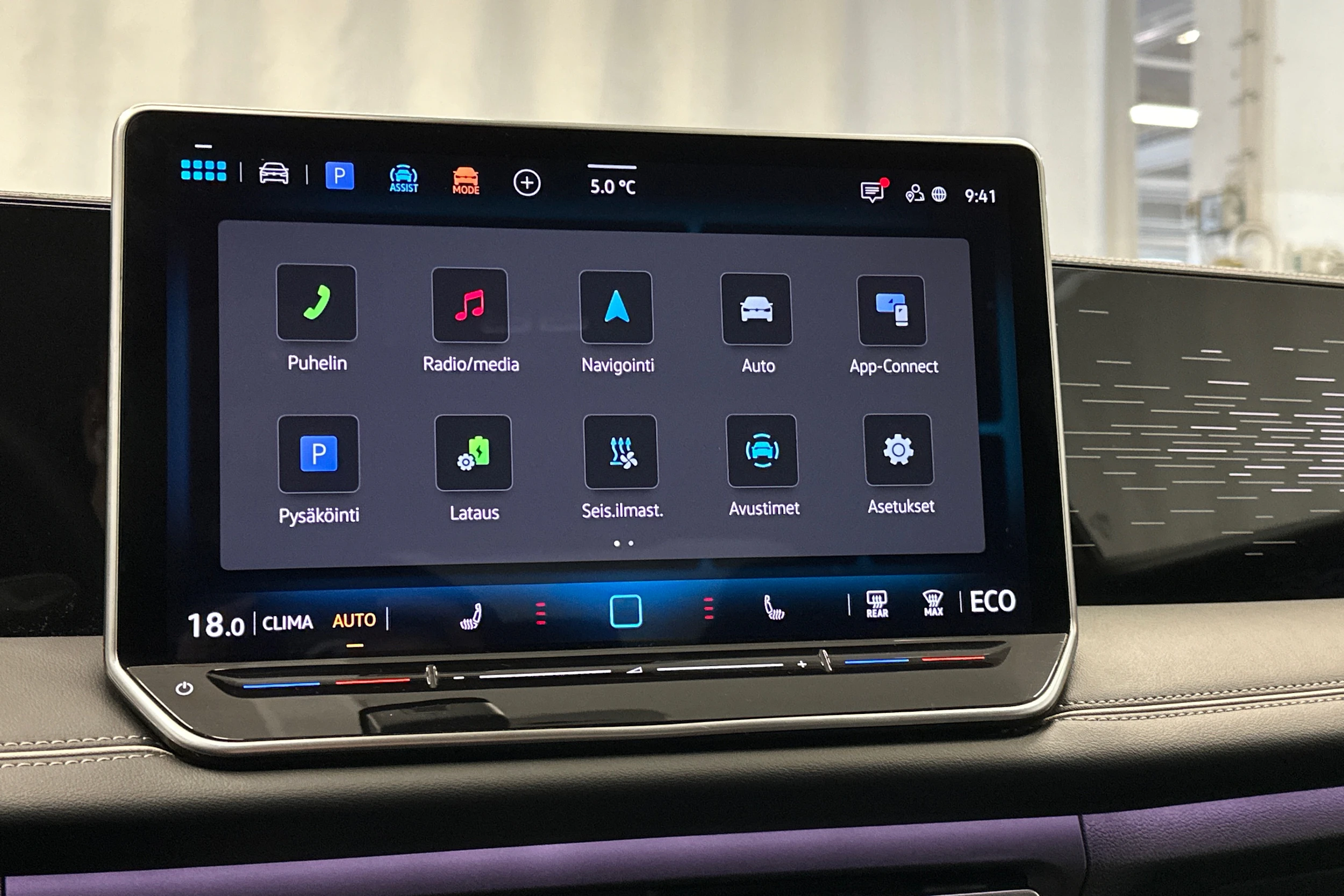 harmaa Volkswagen Tiguan 2025 kuva 25.