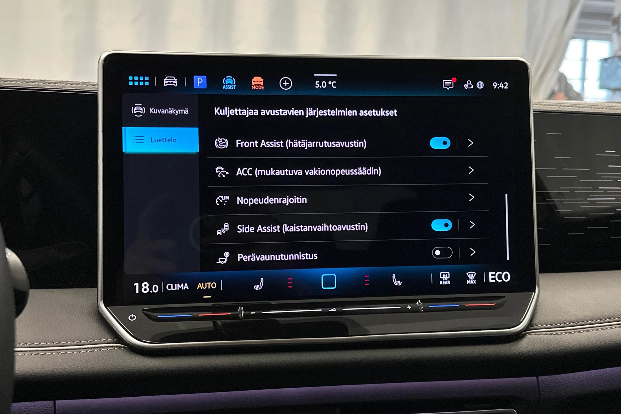 harmaa Volkswagen Tiguan 2025 kuva 29.