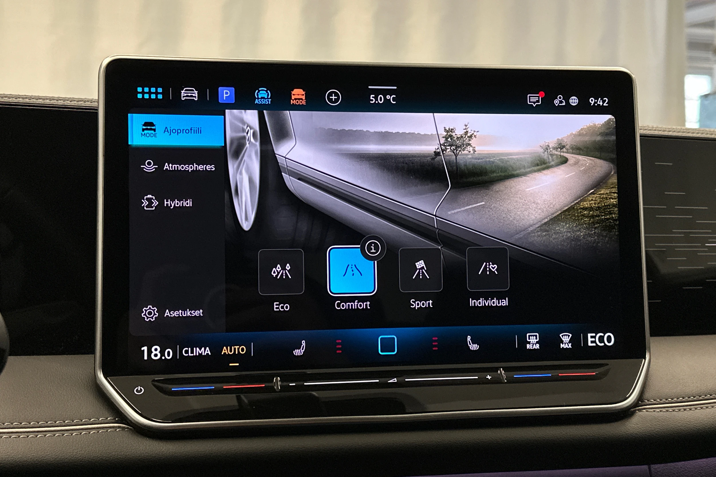 harmaa Volkswagen Tiguan 2025 kuva 30.