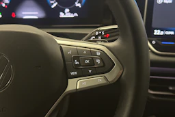 sininen Volkswagen Tiguan 2025 kuva 18.