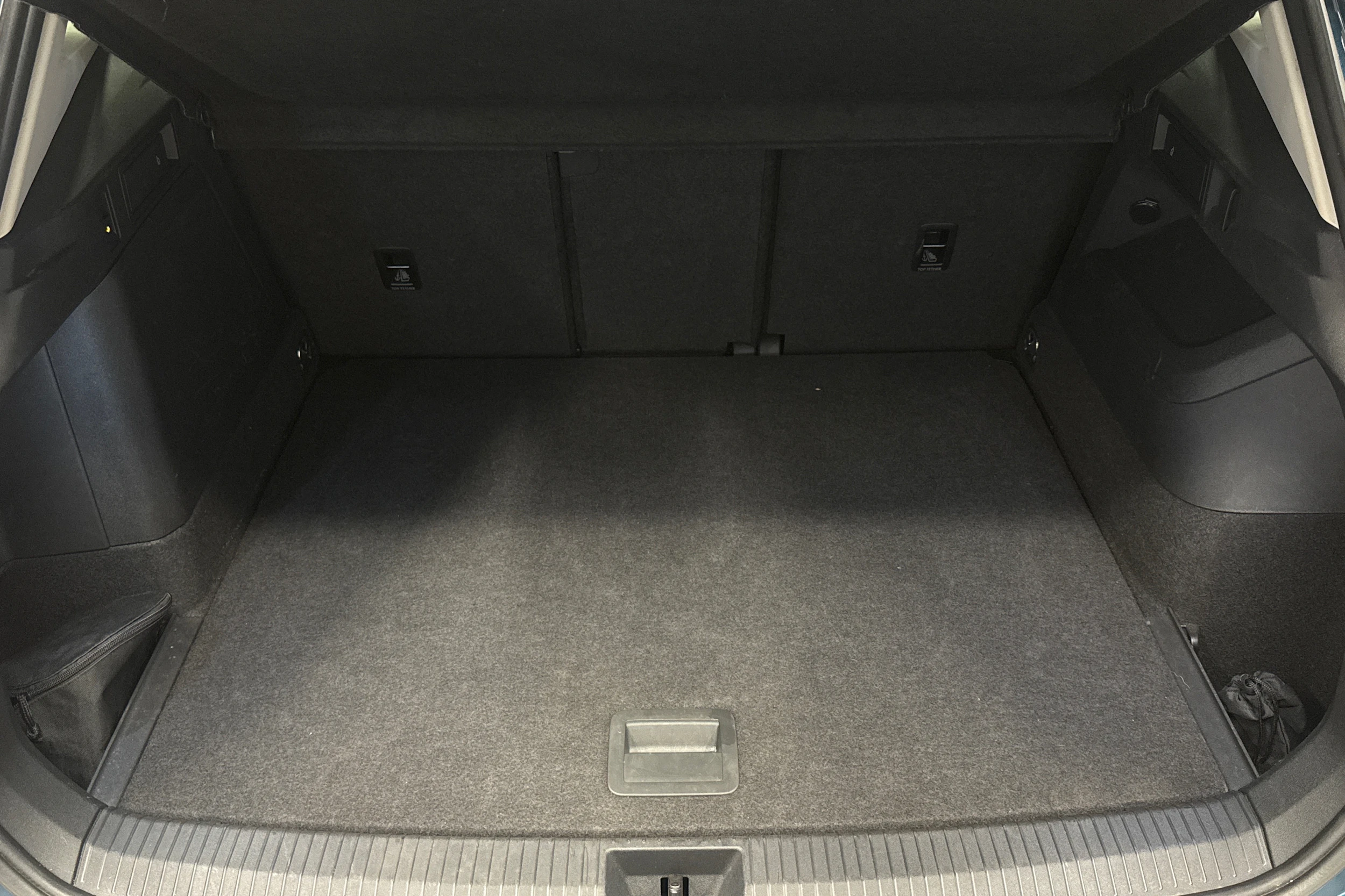 sininen Volkswagen Tiguan 2025 kuva 29.