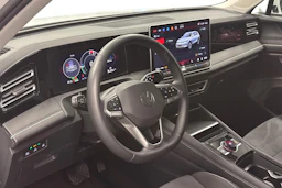valkoinen Volkswagen Tiguan 2025 kuva 8.