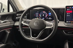 valkoinen Volkswagen Tiguan 2025 kuva 15.