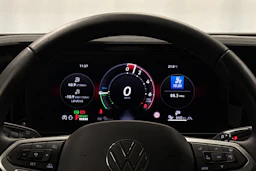 valkoinen Volkswagen Tiguan 2025 kuva 16.