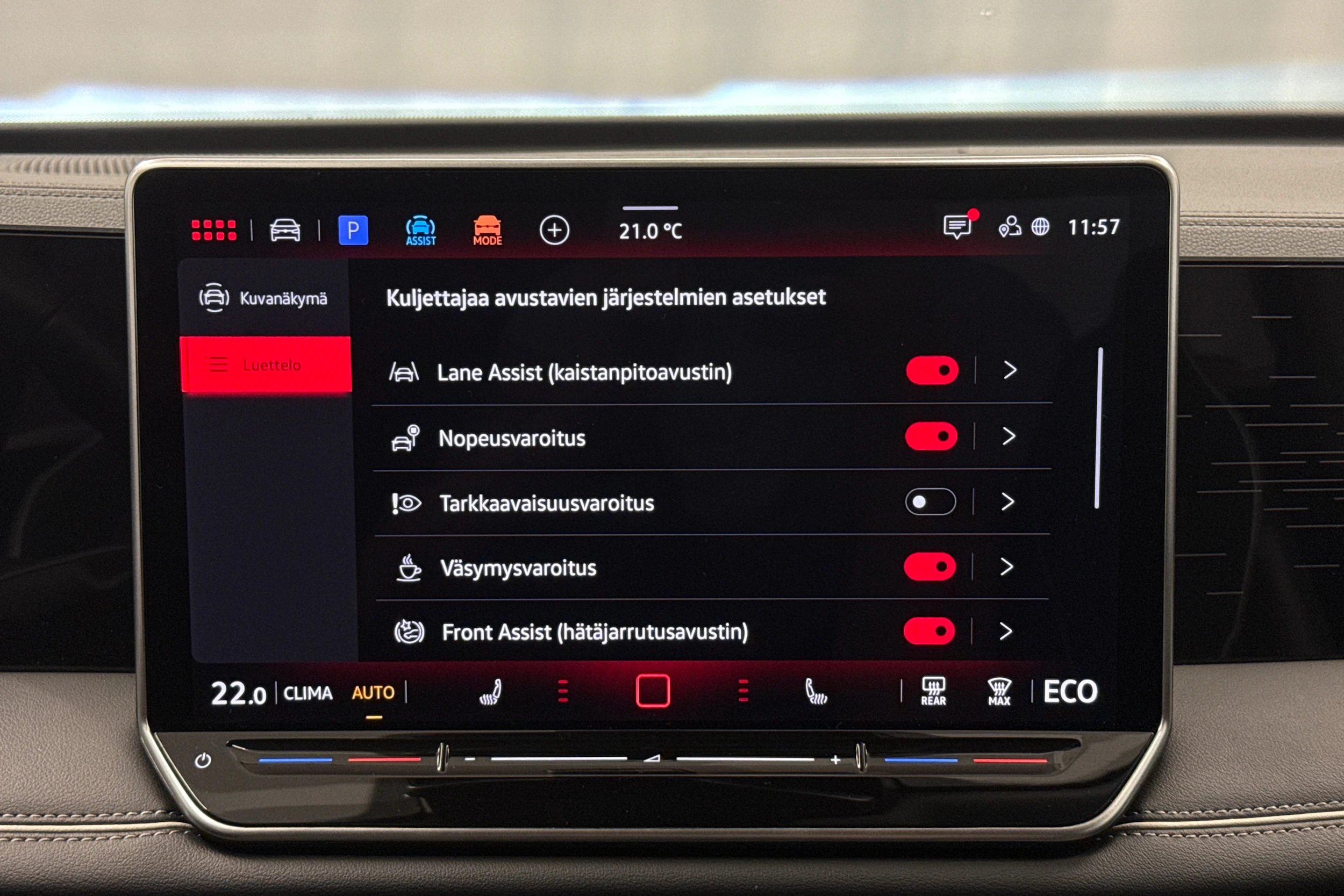valkoinen Volkswagen Tiguan 2025 kuva 19.