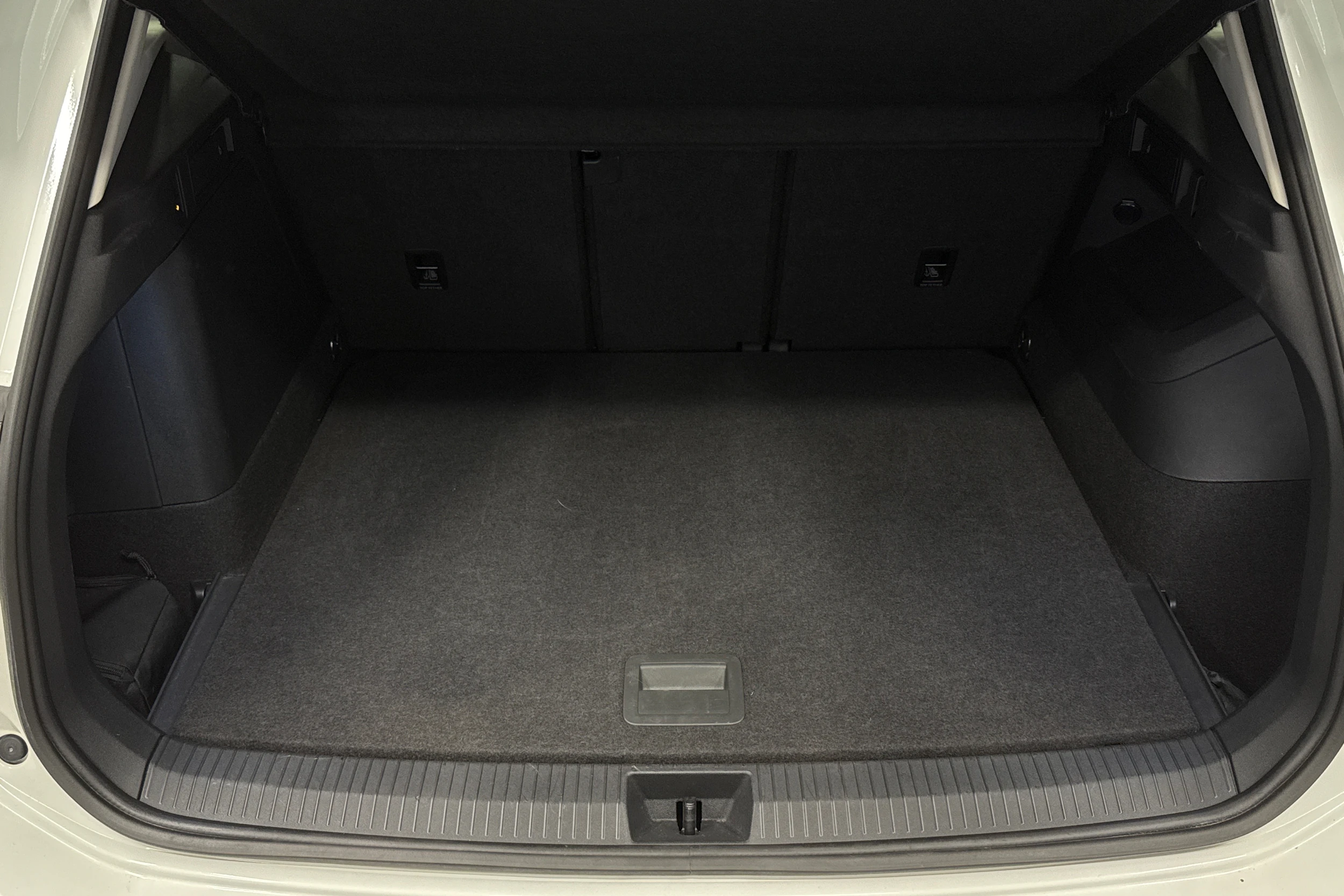 valkoinen Volkswagen Tiguan 2025 kuva 29.