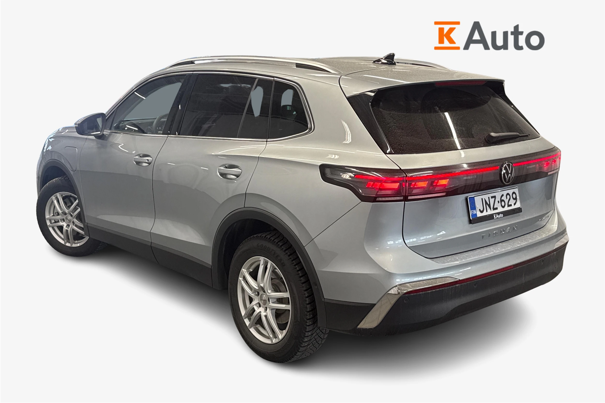 harmaa Volkswagen Tiguan 2025 kuva 2.