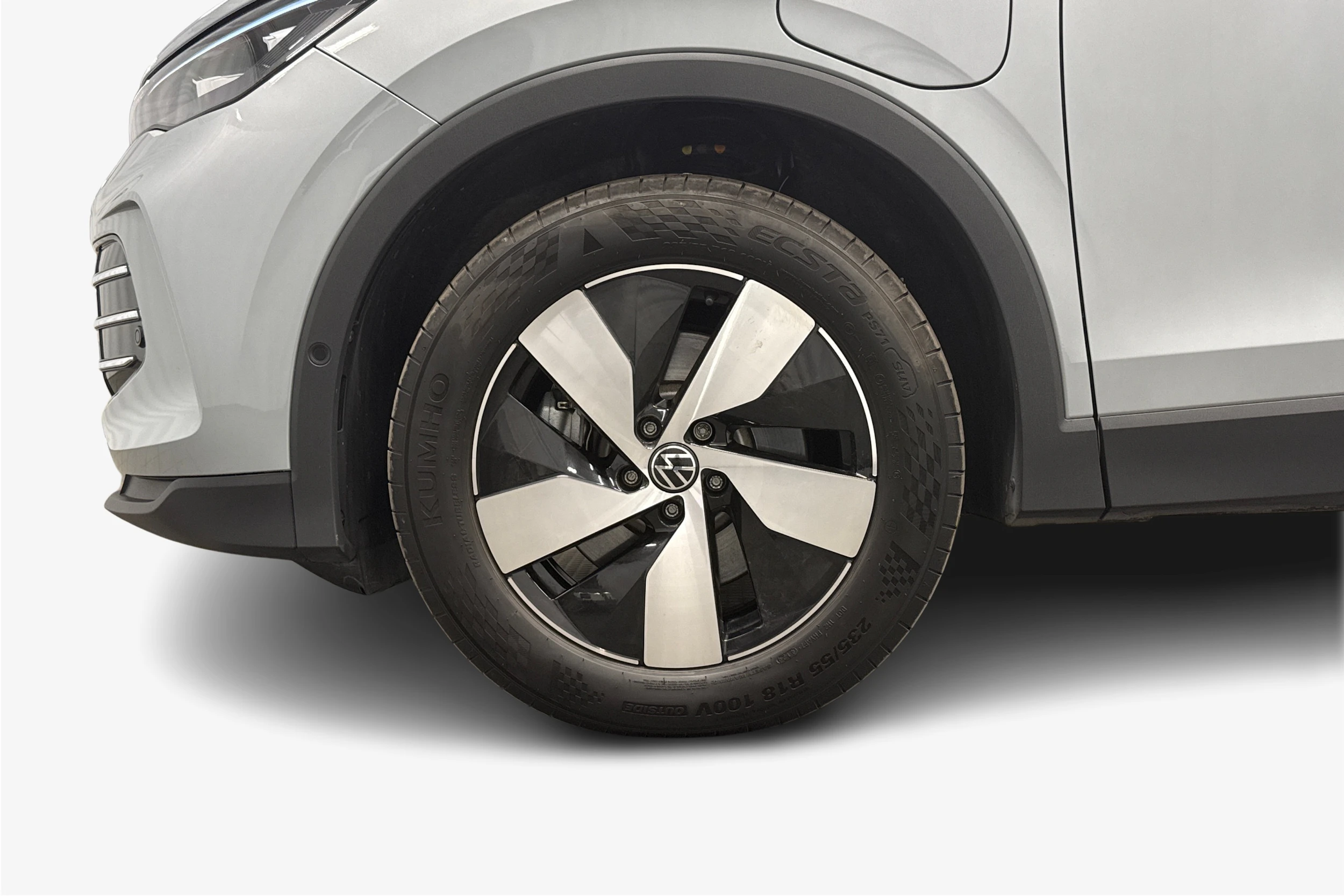 harmaa Volkswagen Tiguan 2025 kuva 12.