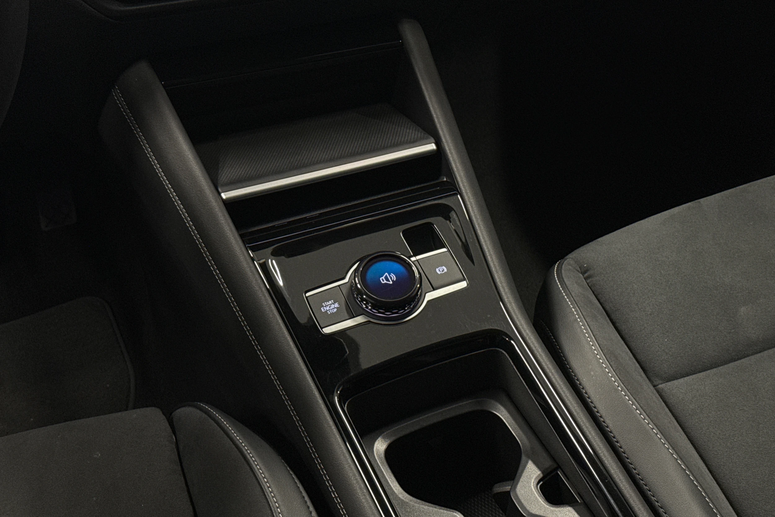 harmaa Volkswagen Tiguan 2025 kuva 26.