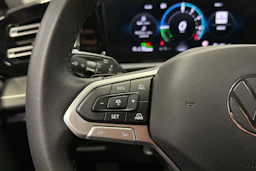 met. oranssi Volkswagen Tiguan 2025 kuva 22.