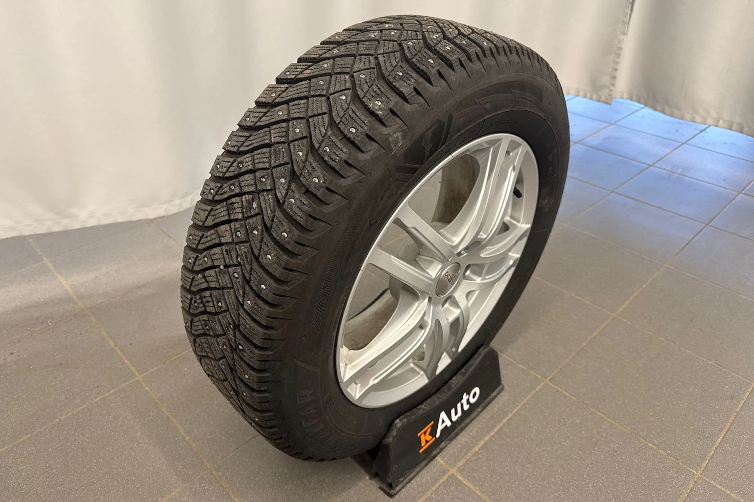 musta Volkswagen Tiguan 2025 kuva 16.