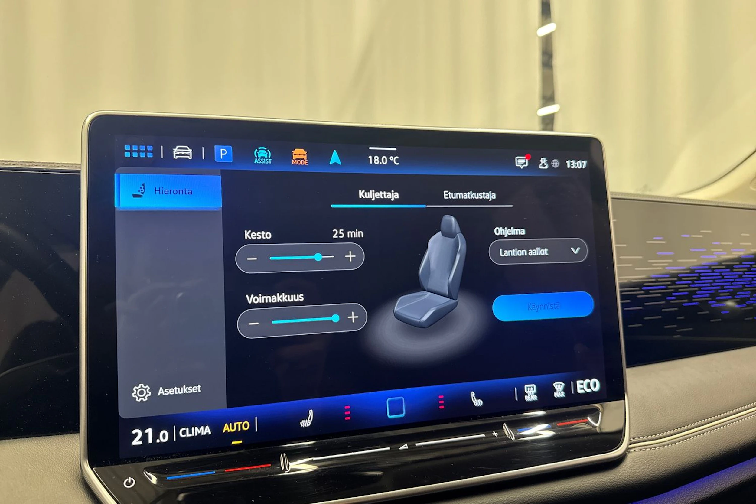musta Volkswagen Tiguan 2025 kuva 25.