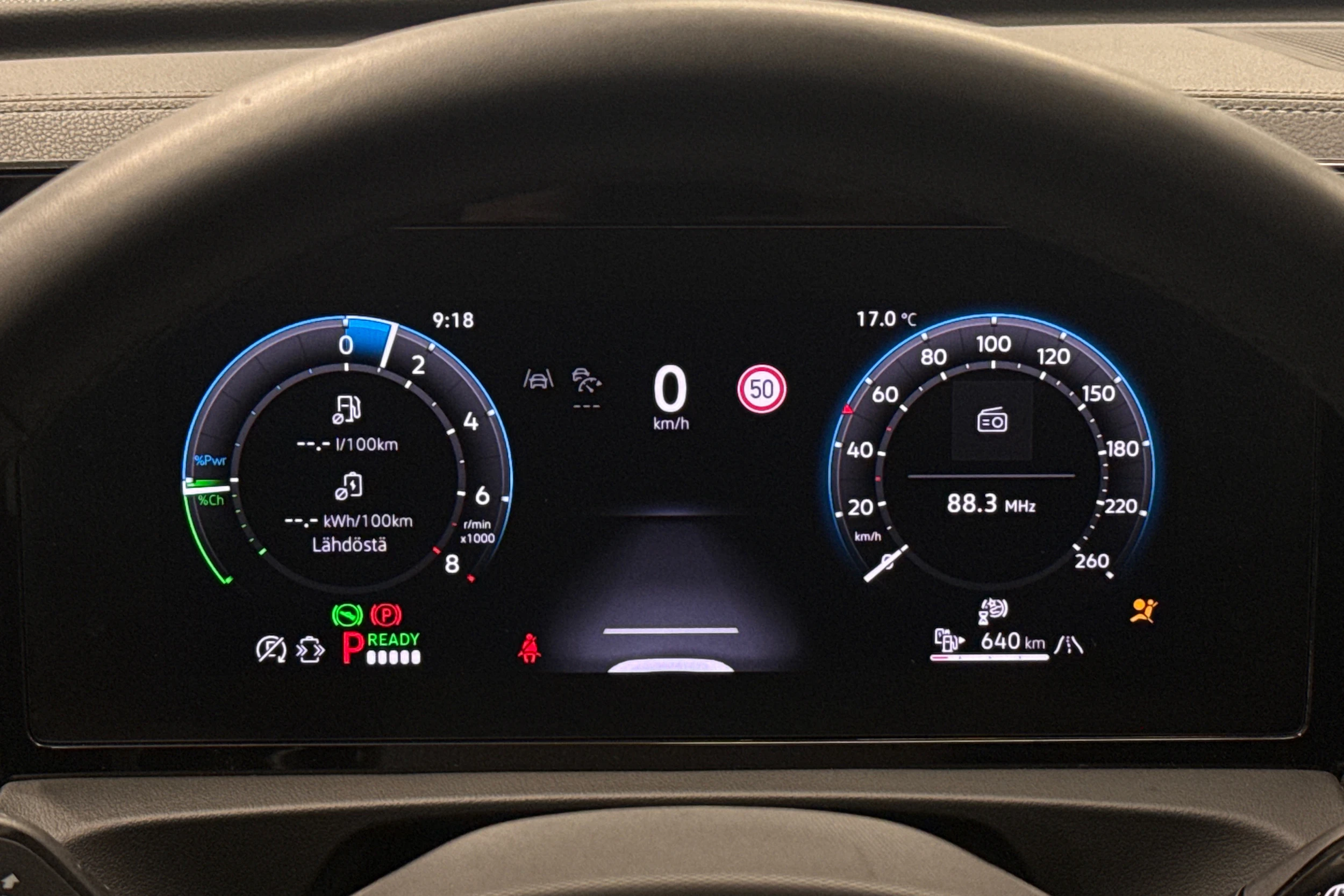 valkoinen Volkswagen Tiguan 2025 kuva 16.