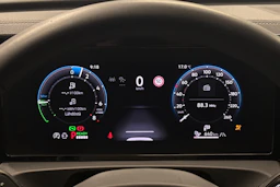 valkoinen Volkswagen Tiguan 2025 kuva 16.