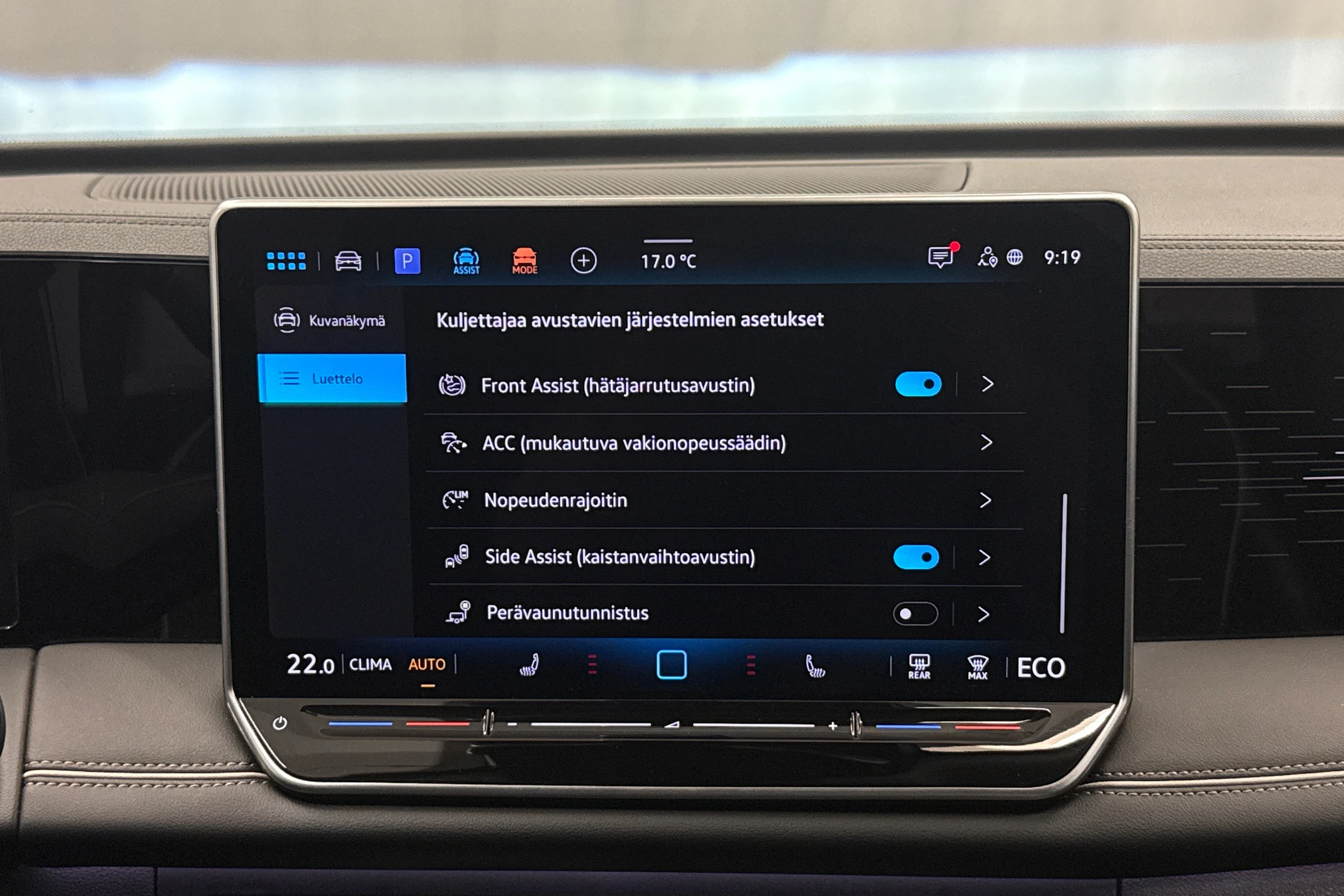 valkoinen Volkswagen Tiguan 2025 kuva 20.