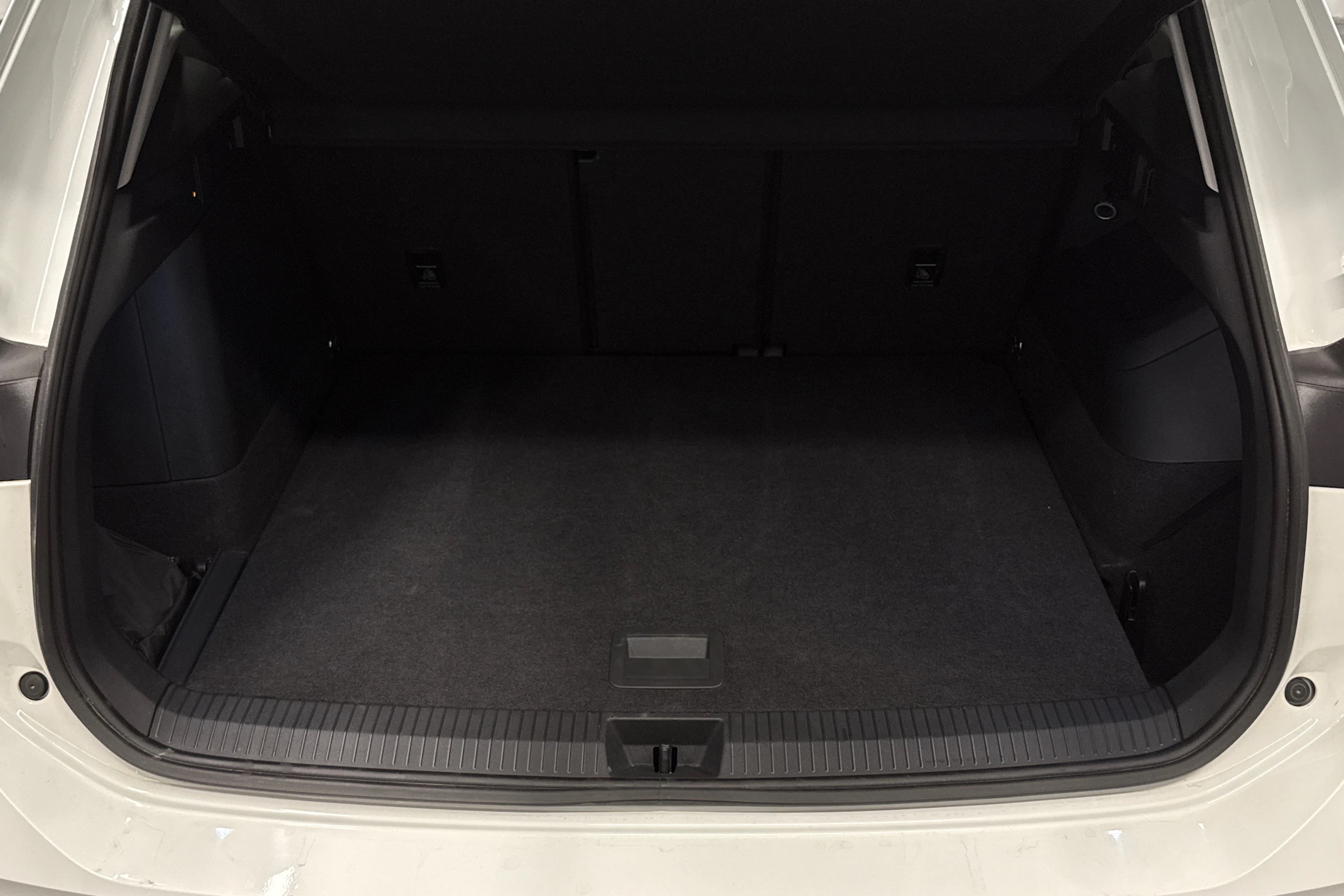 valkoinen Volkswagen Tiguan 2025 kuva 29.