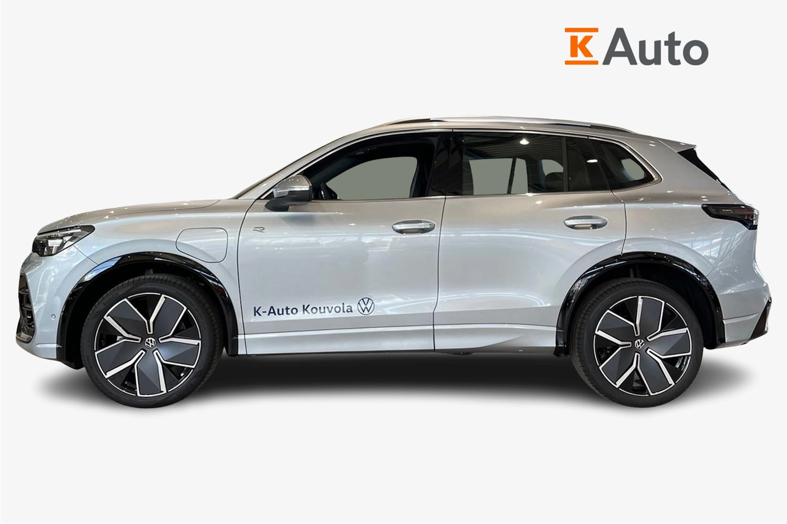 harmaa Volkswagen Tiguan 2025 kuva 5.