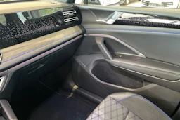 harmaa Volkswagen Tiguan 2025 kuva 11.