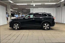 musta Volkswagen Tiguan 2025 kuva 7.