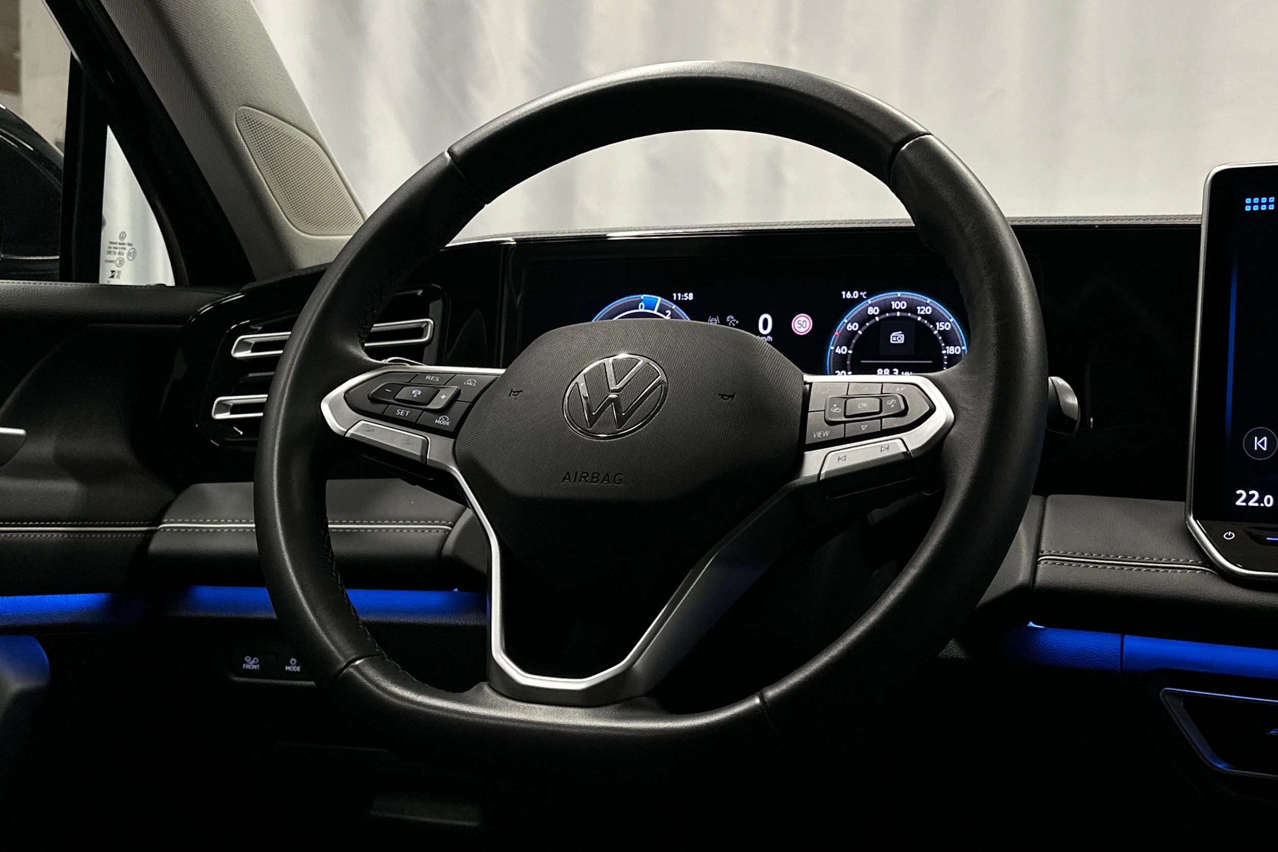 musta Volkswagen Tiguan 2025 kuva 20.