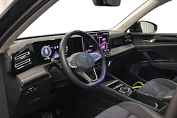 musta Volkswagen Tiguan 2025 kuva 8.