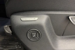 harmaa Volkswagen Tiguan 2025 kuva 18.