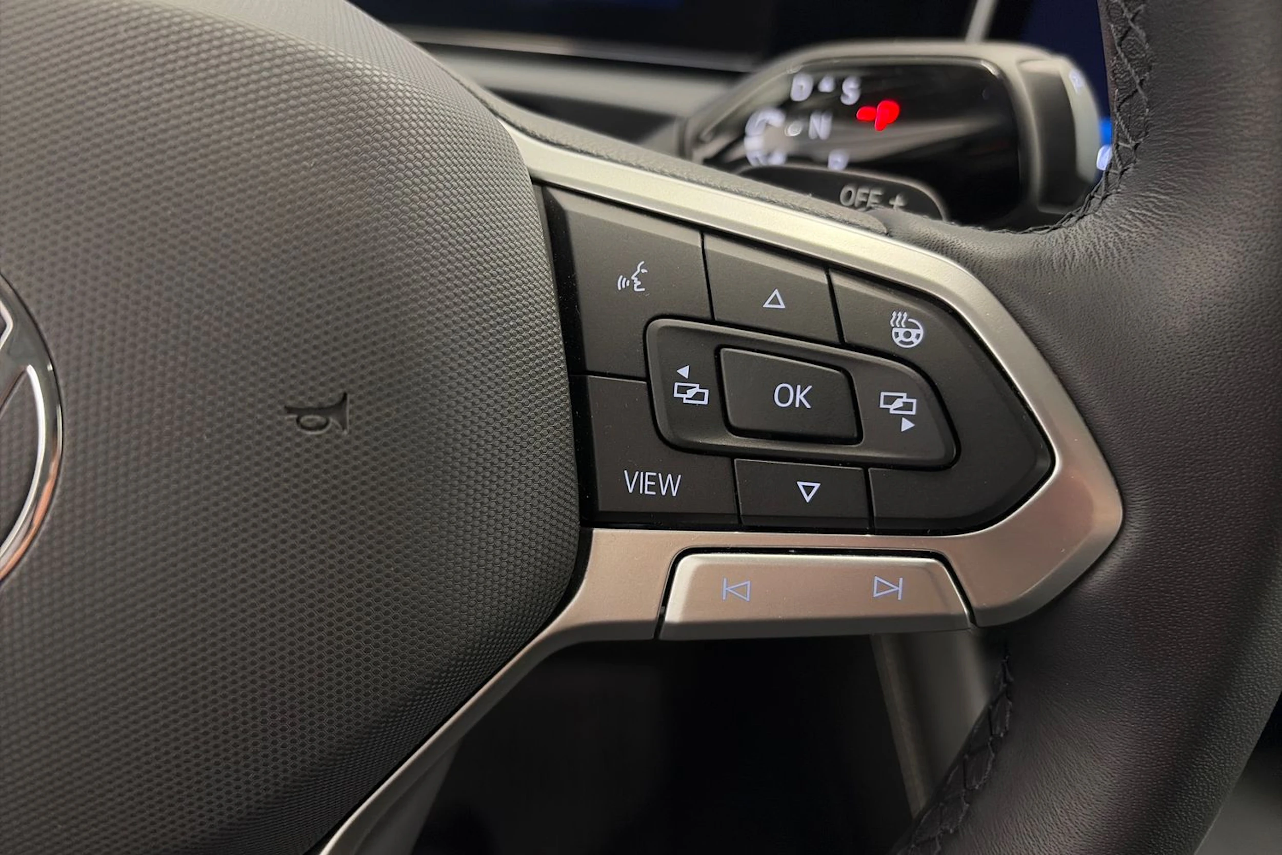 harmaa Volkswagen Tiguan 2025 kuva 22.
