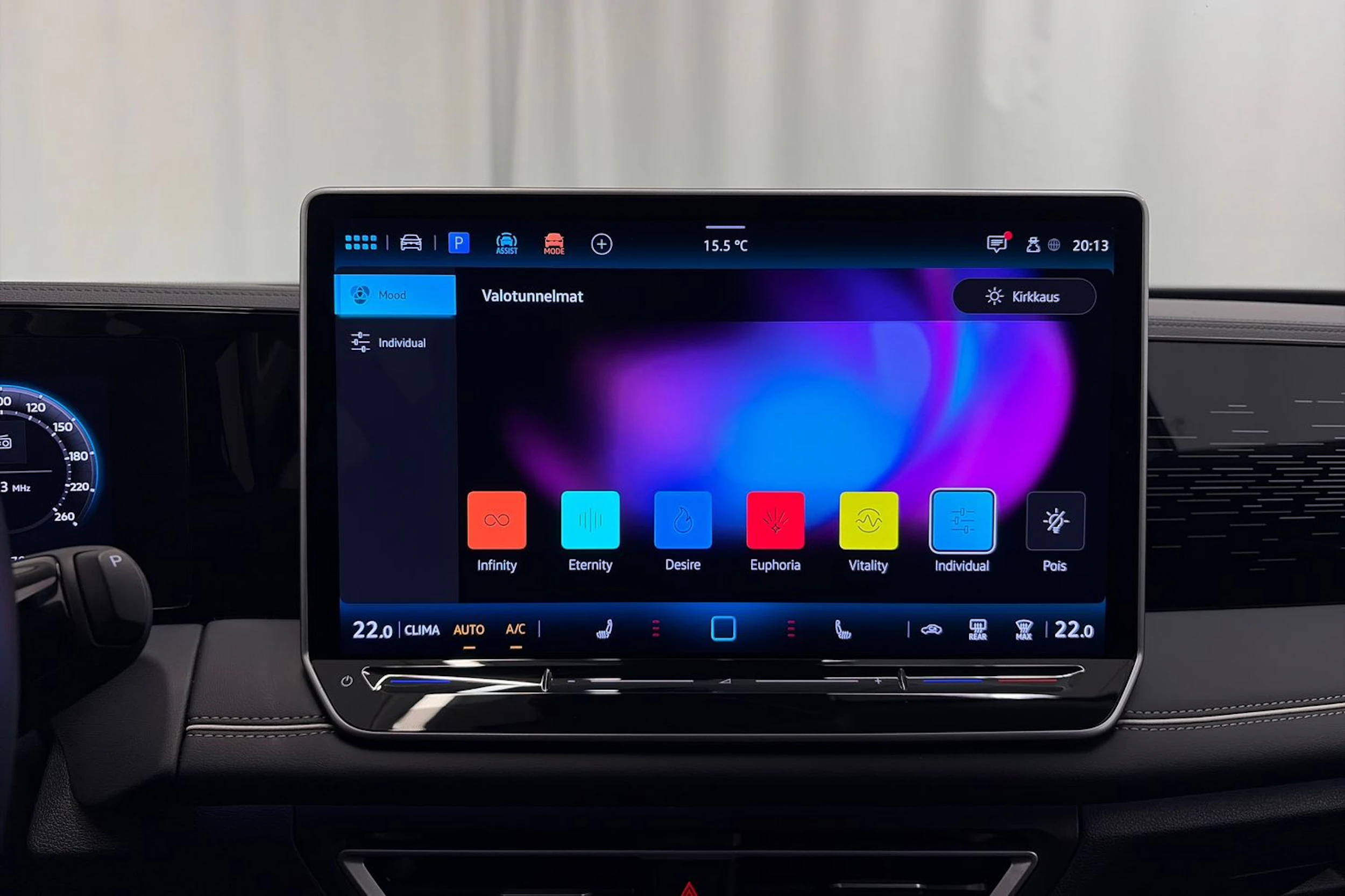 harmaa Volkswagen Tiguan 2025 kuva 28.