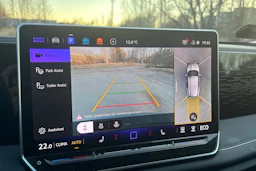 Vihreä Volkswagen Tiguan 2025 kuva 9.