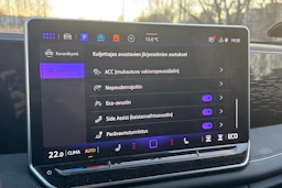 Vihreä Volkswagen Tiguan 2025 kuva 11.