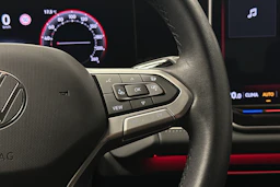 Oranssi Volkswagen Tiguan 2025 kuva 18.