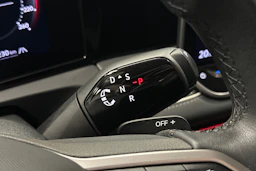 Oranssi Volkswagen Tiguan 2025 kuva 19.