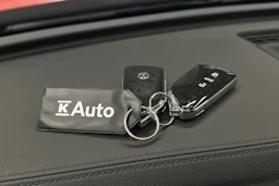 Oranssi Volkswagen Tiguan 2025 kuva 28.