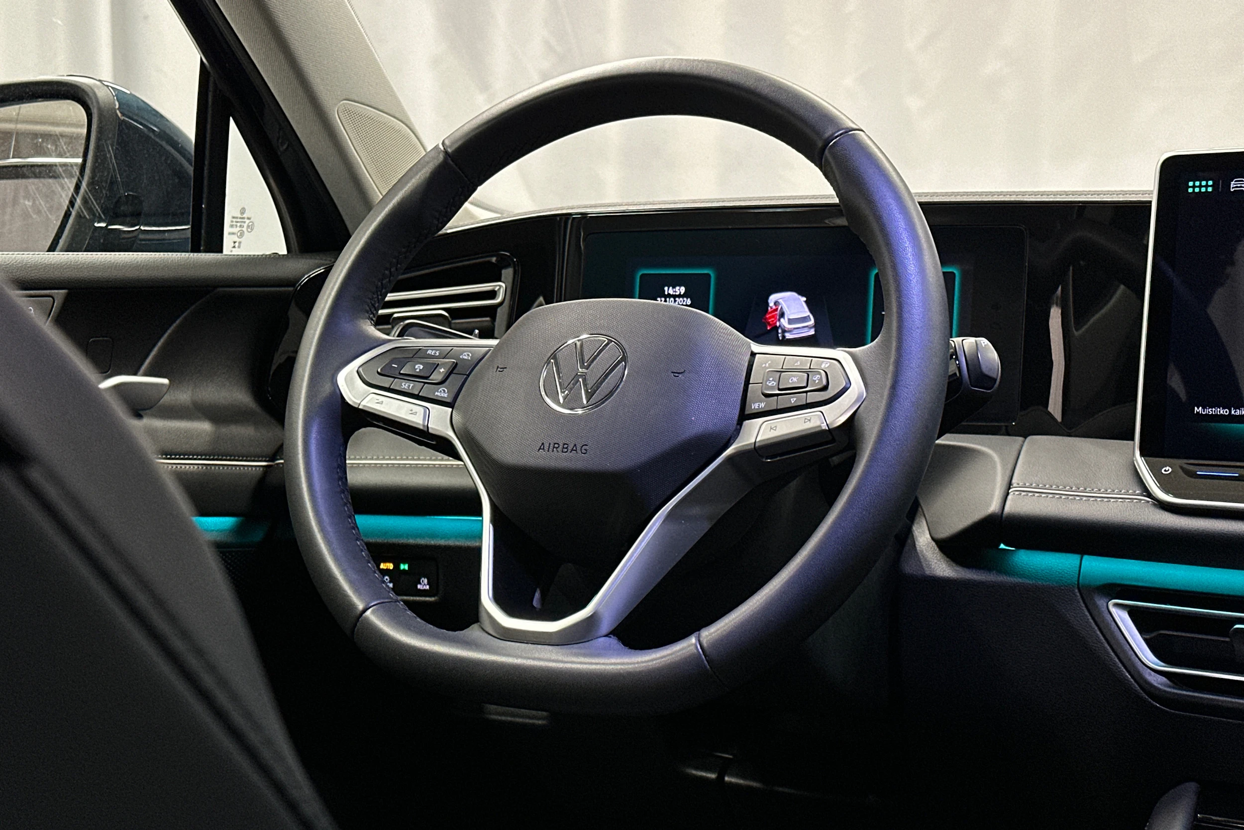 sininen Volkswagen Tiguan 2025 kuva 20.