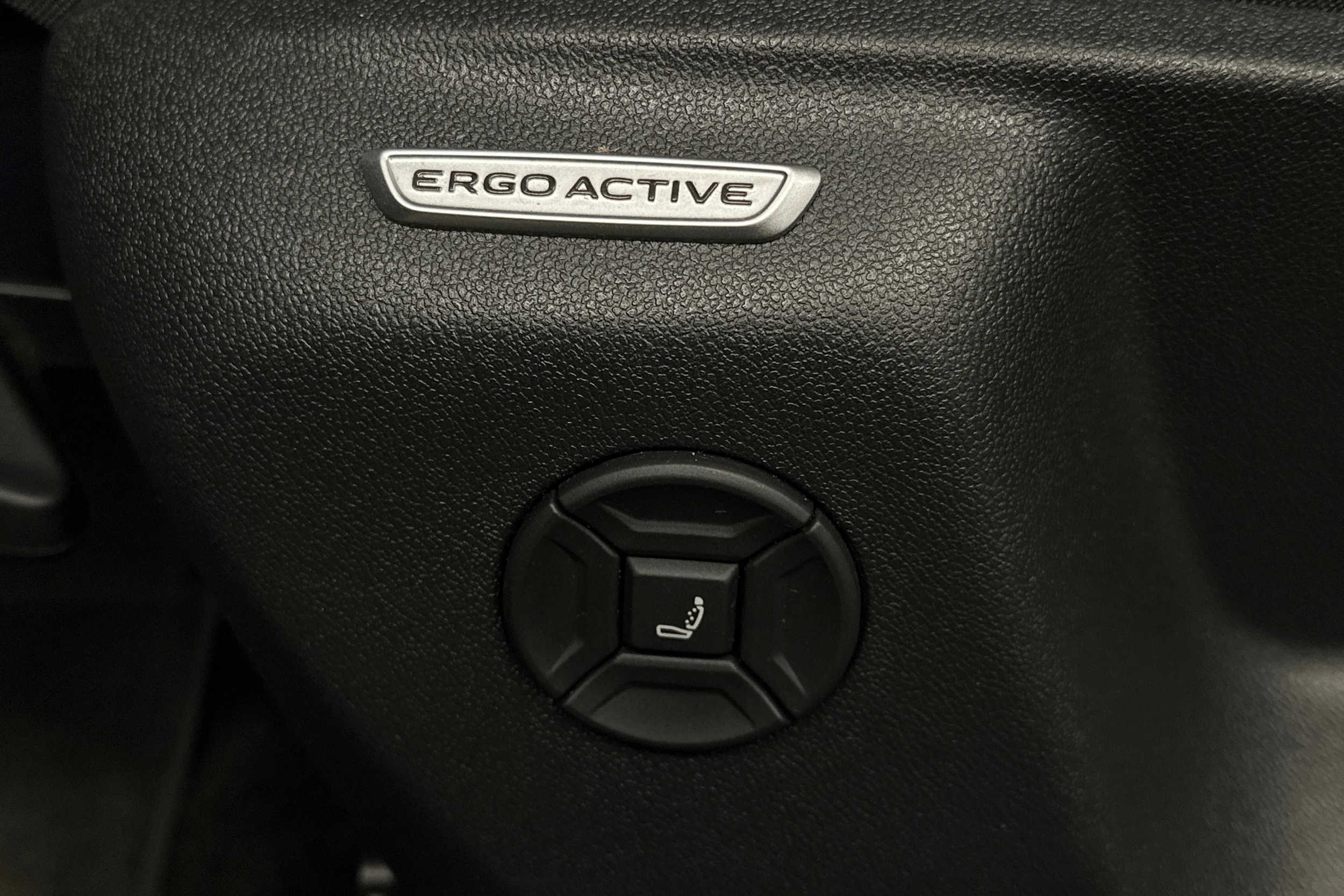 sininen Volkswagen Tiguan 2025 kuva 23.