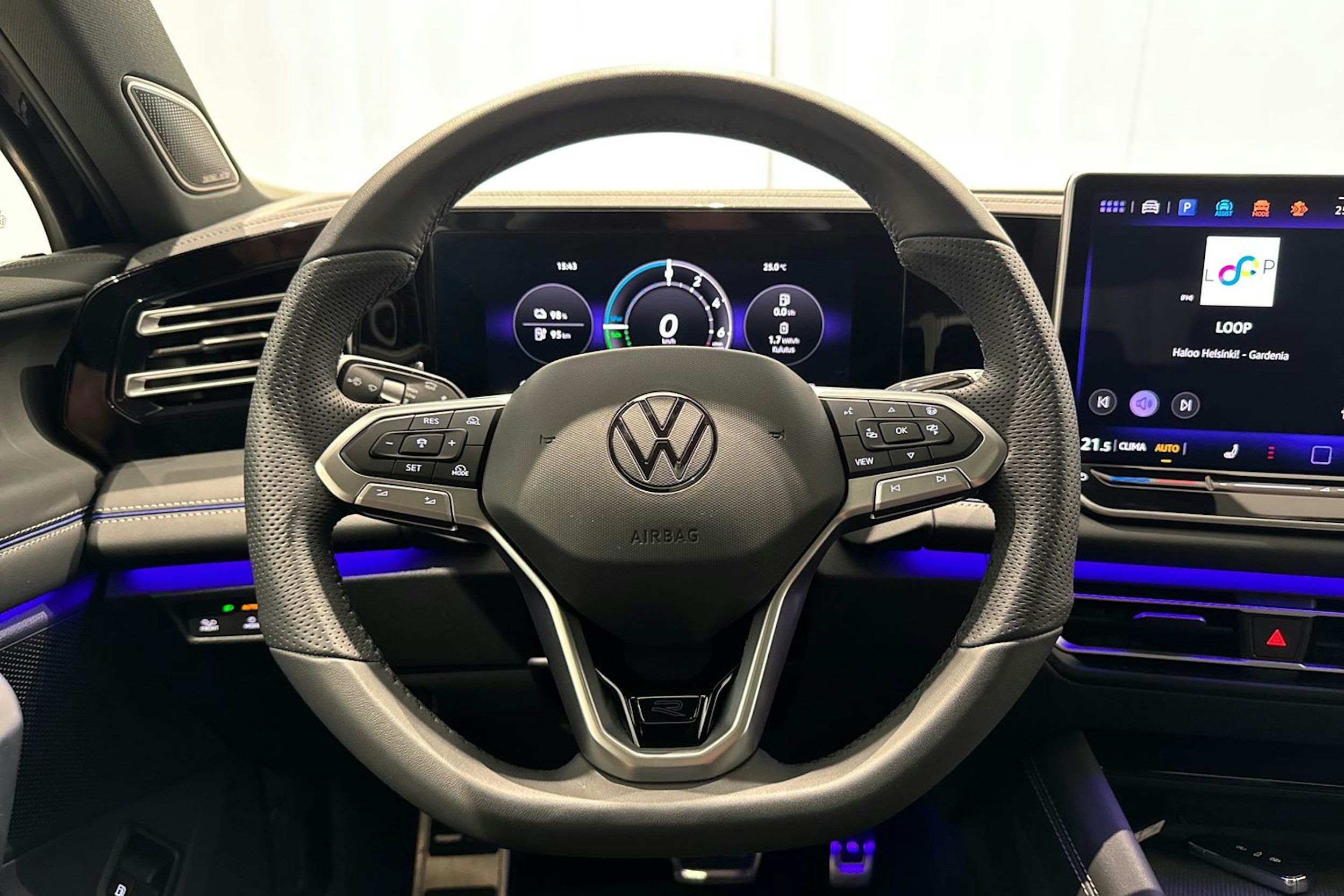 met. musta Volkswagen Tiguan 2025 kuva 15.