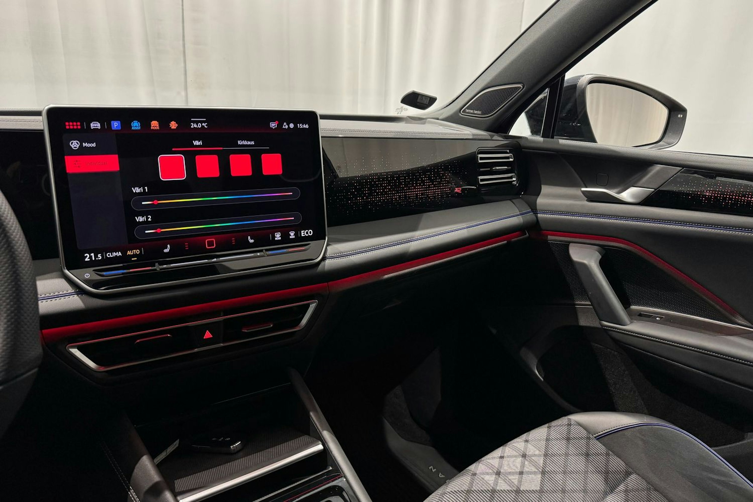 met. musta Volkswagen Tiguan 2025 kuva 25.