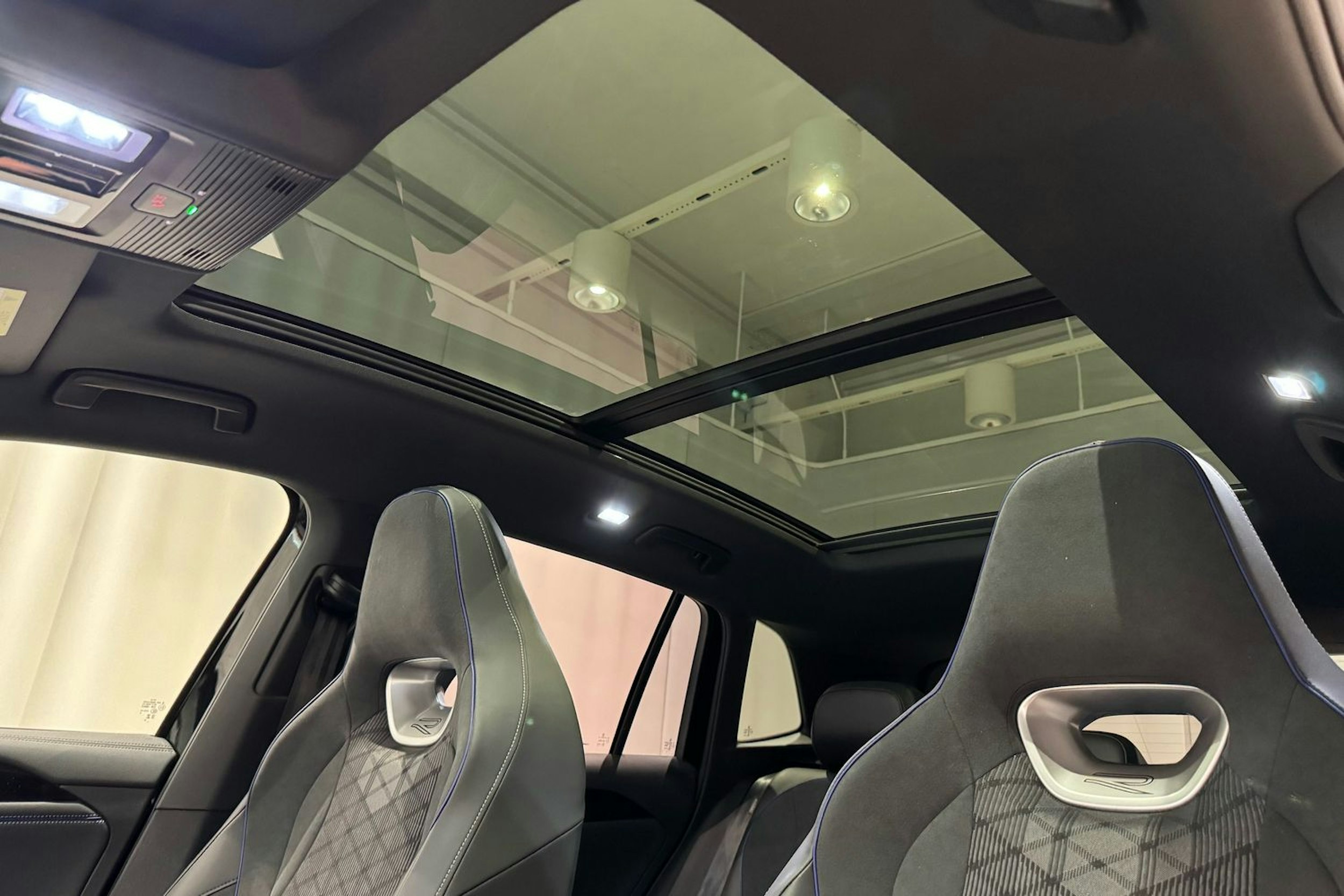 met. musta Volkswagen Tiguan 2025 kuva 28.
