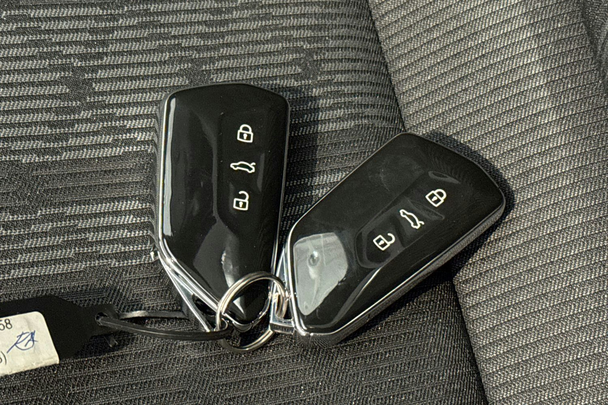 musta Volkswagen Tiguan 2025 kuva 37.