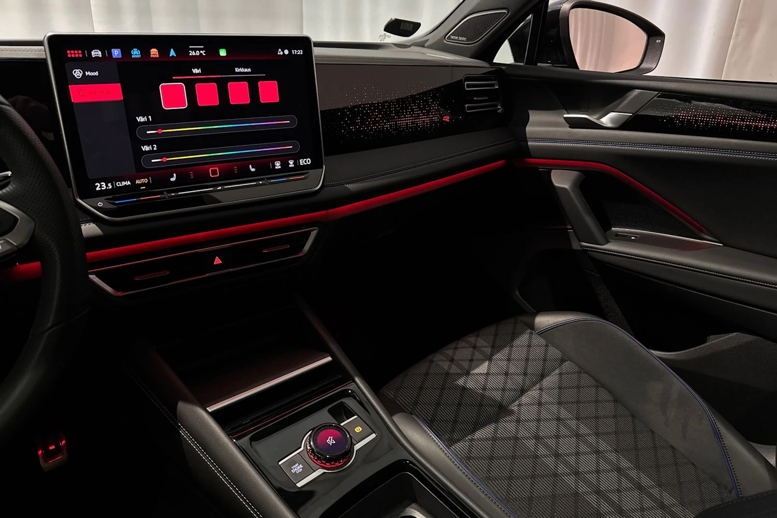 musta Volkswagen Tiguan 2025 kuva 39.