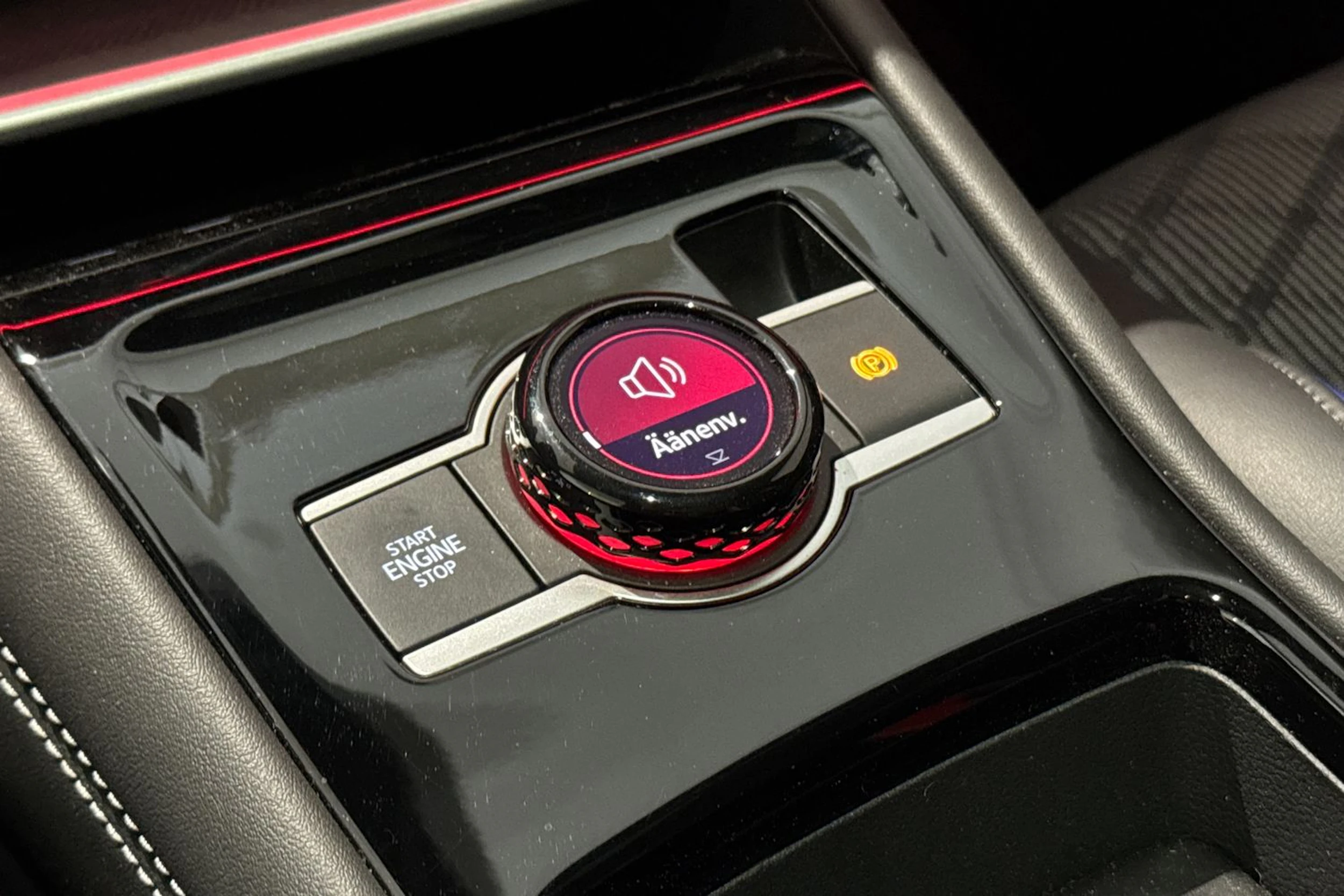 musta Volkswagen Tiguan 2025 kuva 40.