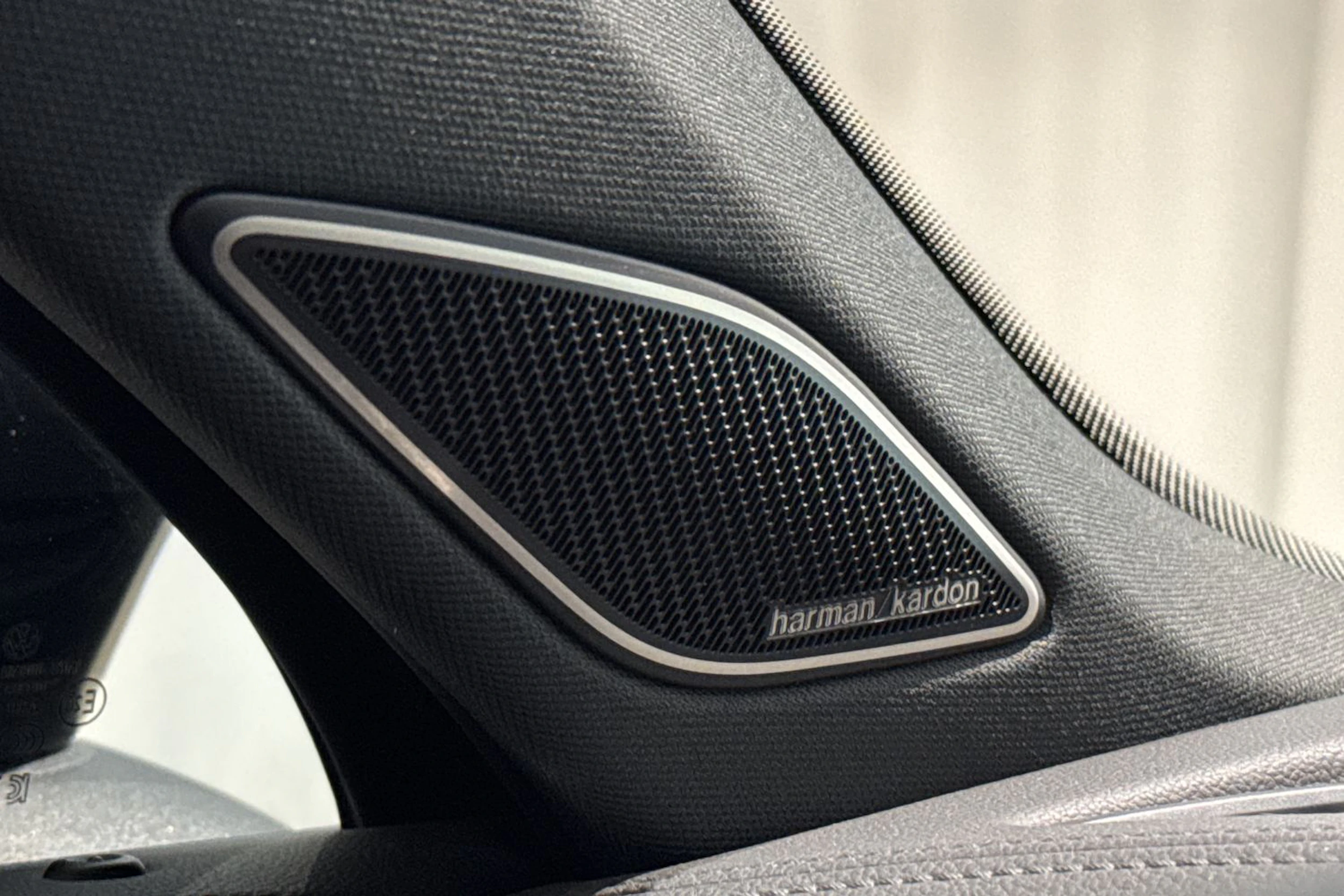 musta Volkswagen Tiguan 2025 kuva 42.