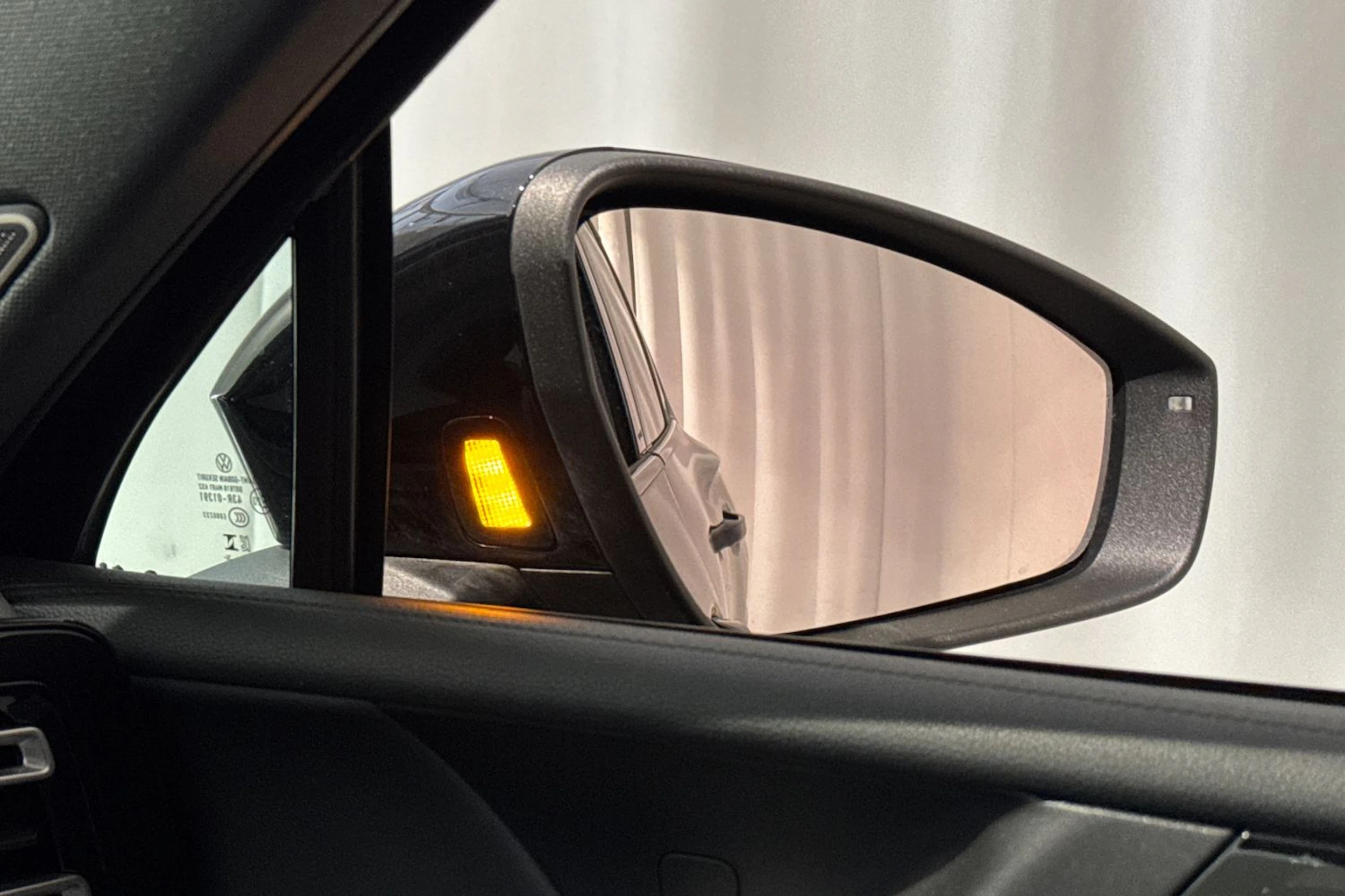 musta Volkswagen Tiguan 2025 kuva 43.