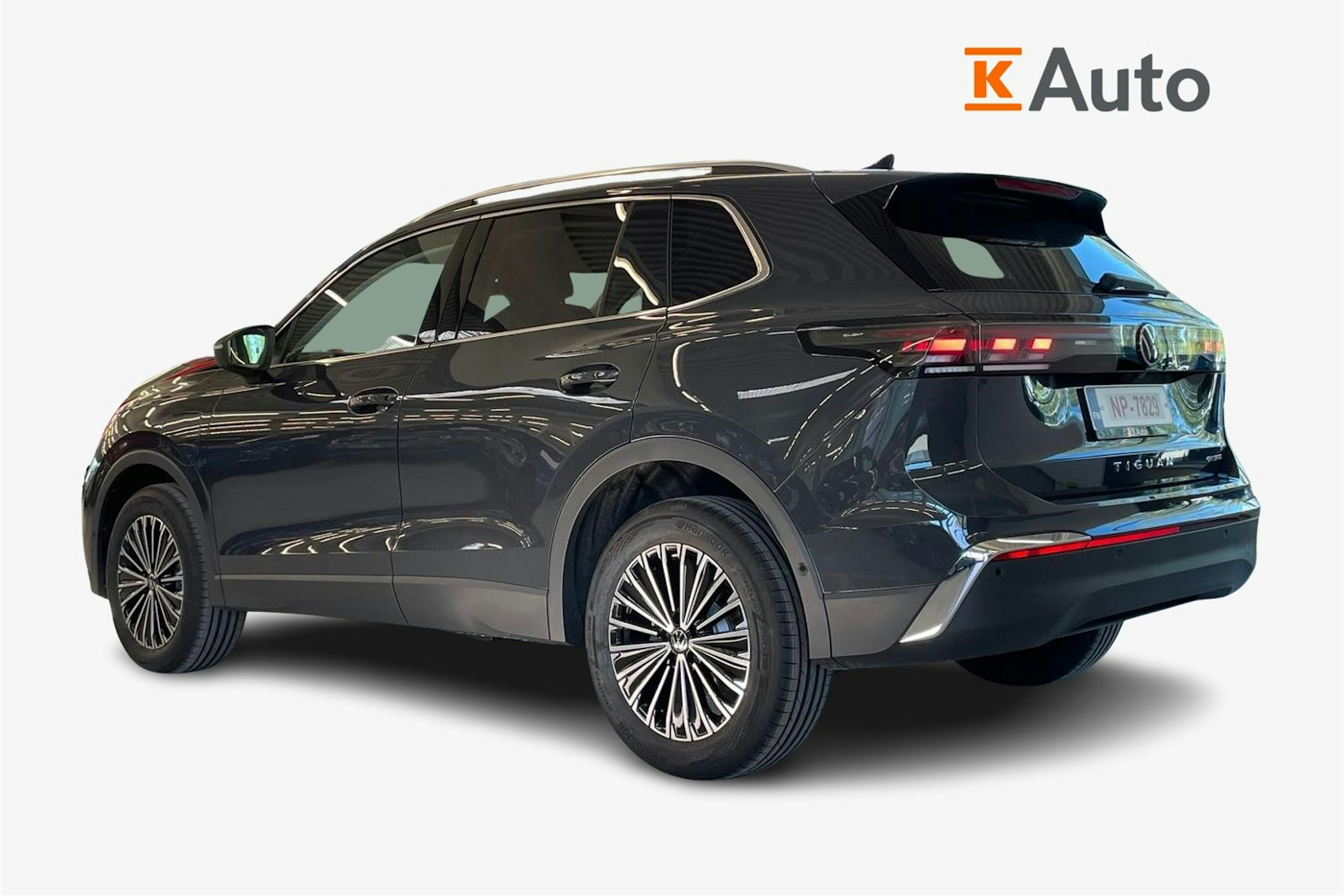 oranssi Volkswagen Tiguan 2025 kuva 2.