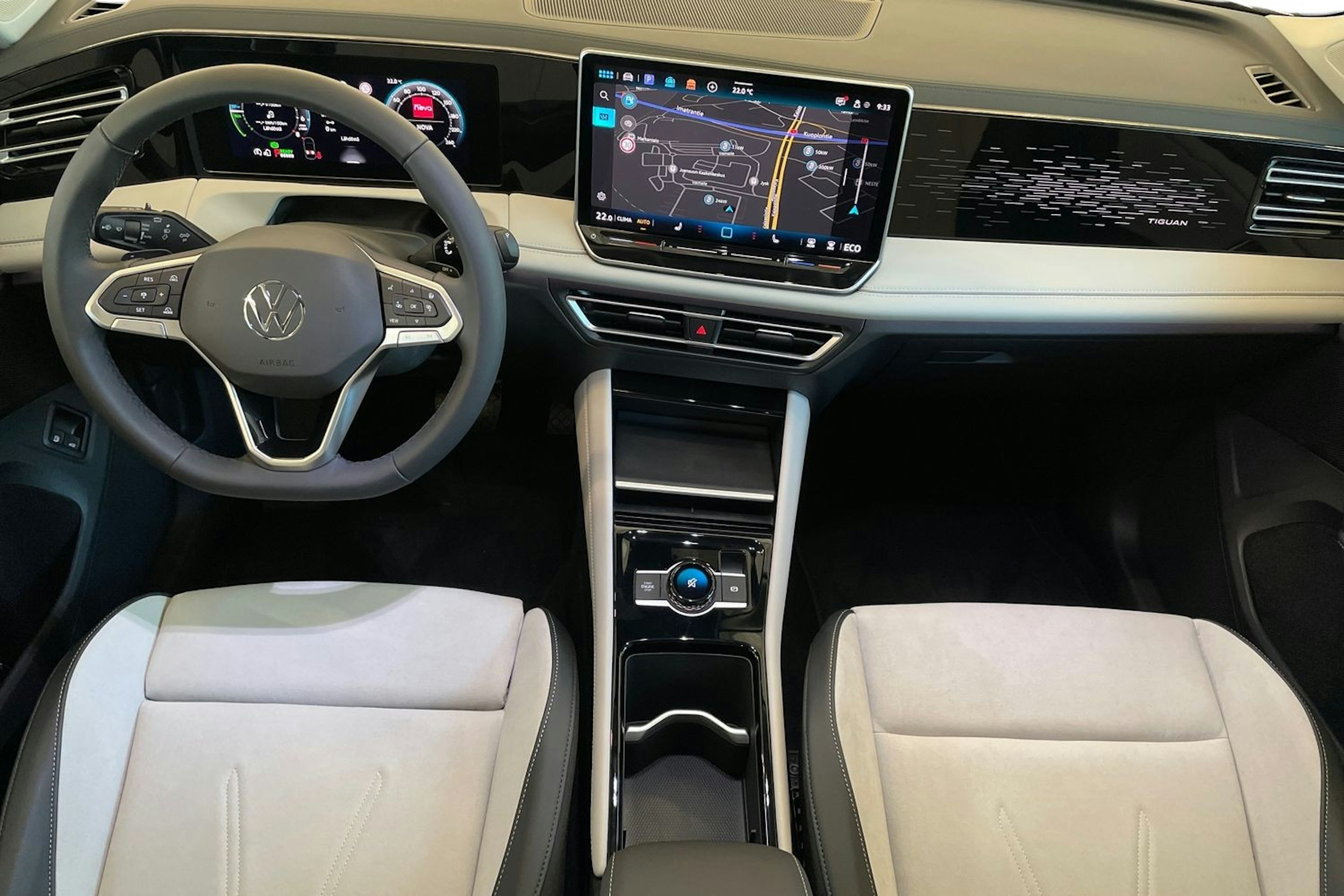 oranssi Volkswagen Tiguan 2025 kuva 7.